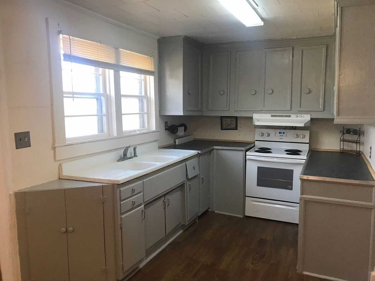 300 W K St - Photo 2 of 26