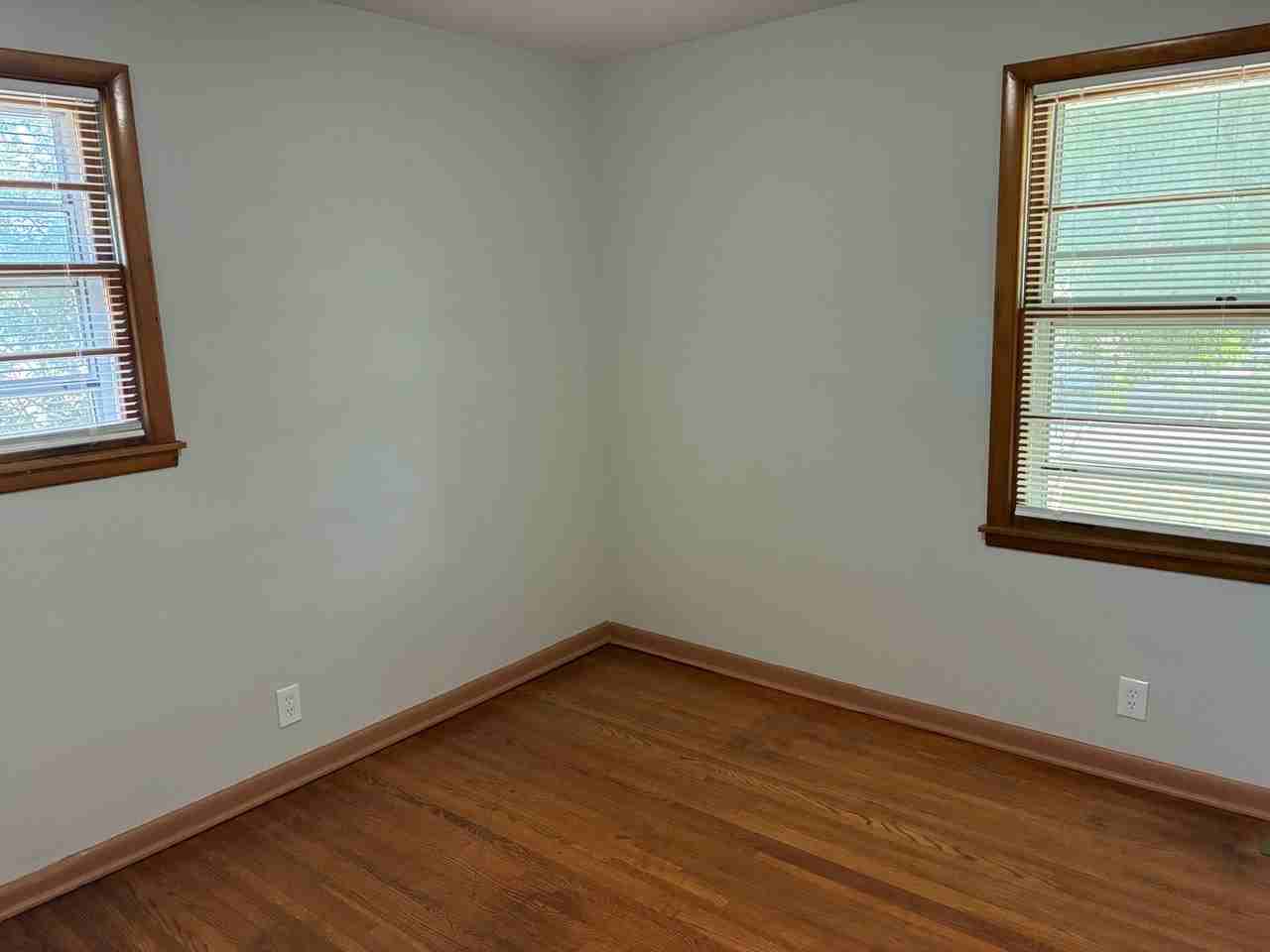 4711 Delia Dr - Photo 5 of 15