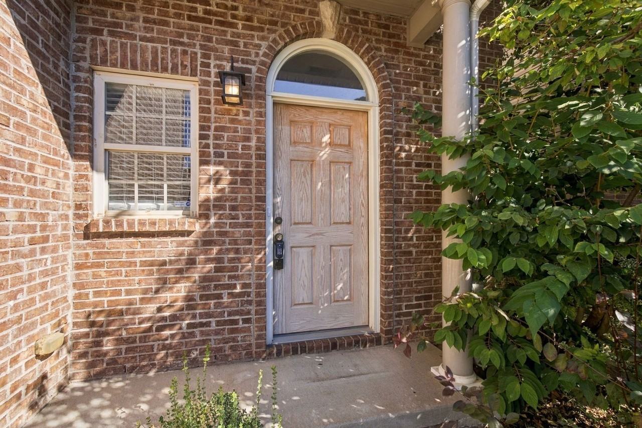 485 Joseph Bryan Way - Photo 2 of 38