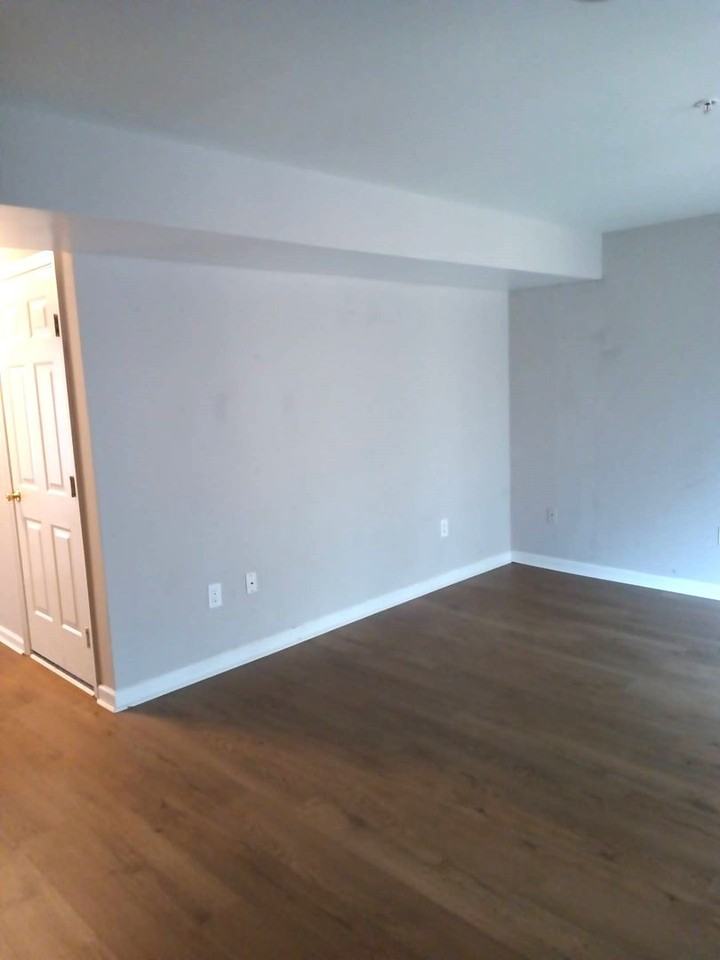 2039 Broadacres Dr - Photo 4 of 26