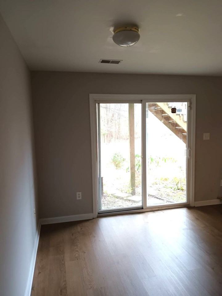 2039 Broadacres Dr - Photo 5 of 26