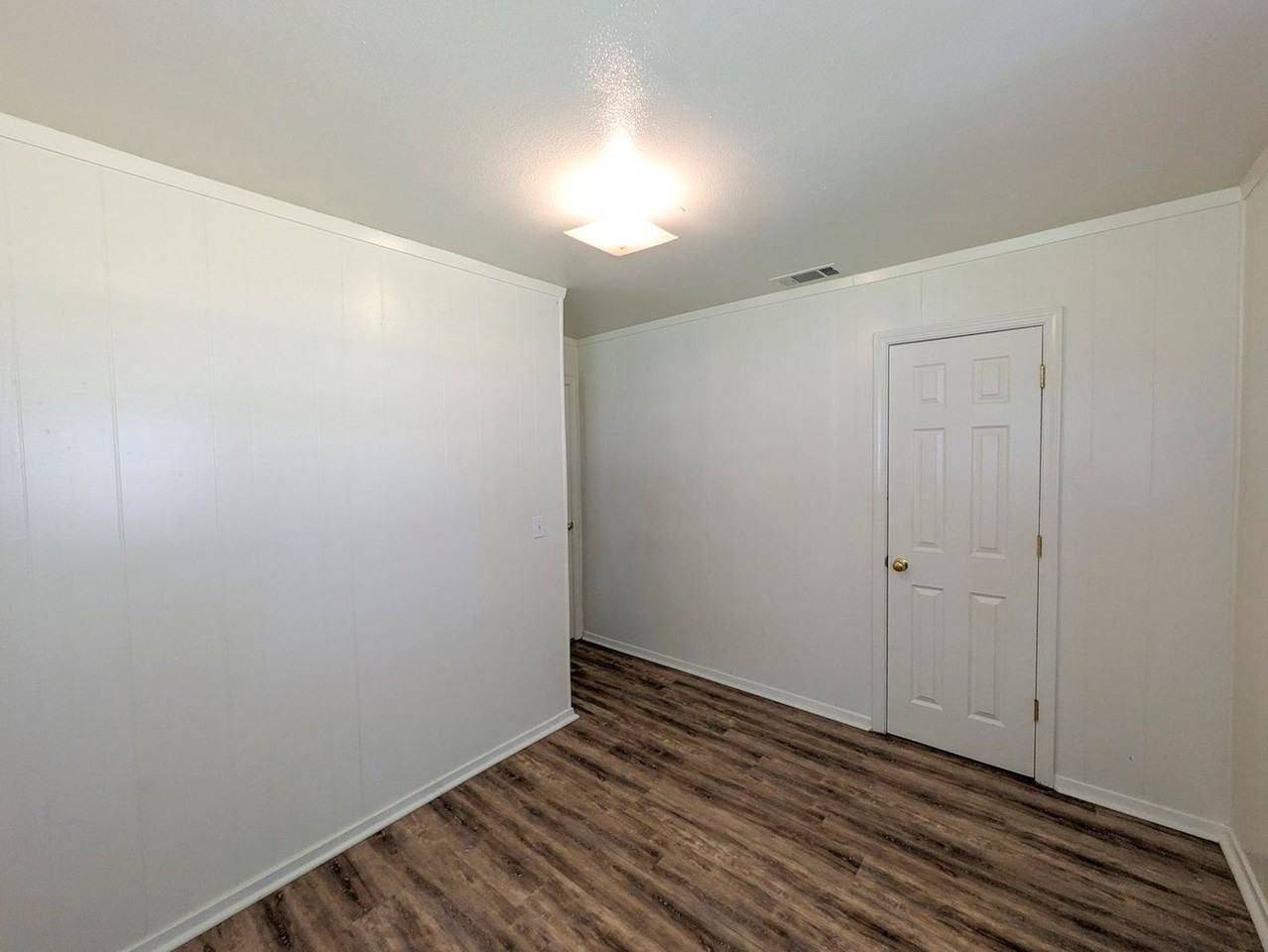1110 Archie St - Photo 5 of 9