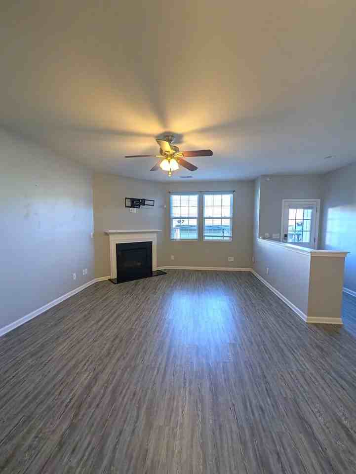 3017 Coventry Commons Dr - Photo 2 of 18
