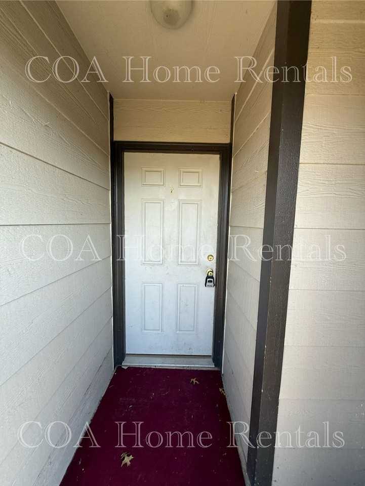 4B Willow Ln - Photo 3 of 19