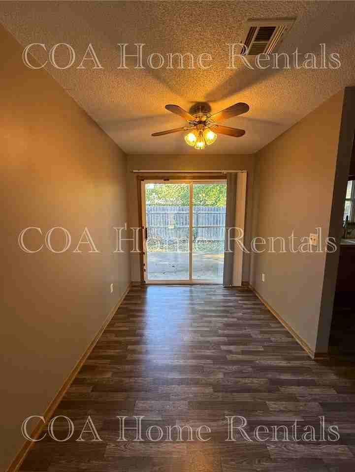 4B Willow Ln - Photo 7 of 19