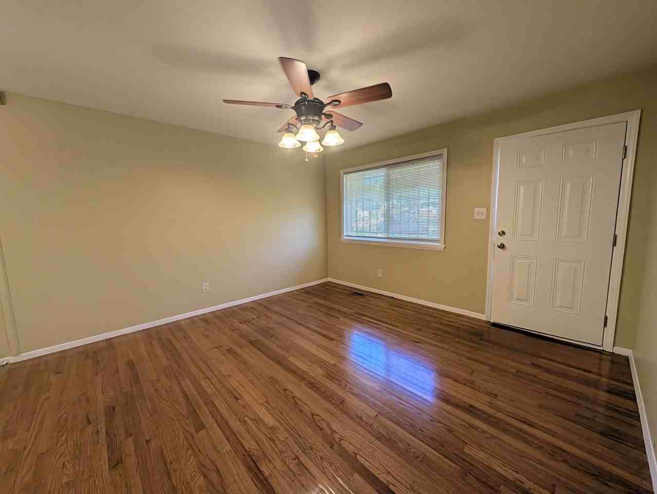 201 Echodale Dr - Photo 3 of 13