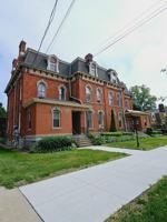 featured image of 527 W 6th St