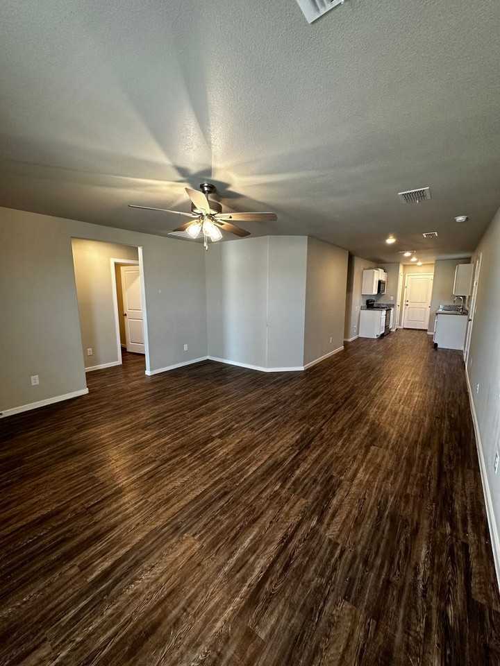 3501 Turner Ave - Photo 3 of 21