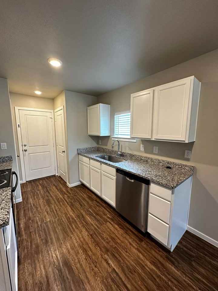 3501 Turner Ave - Photo 5 of 21