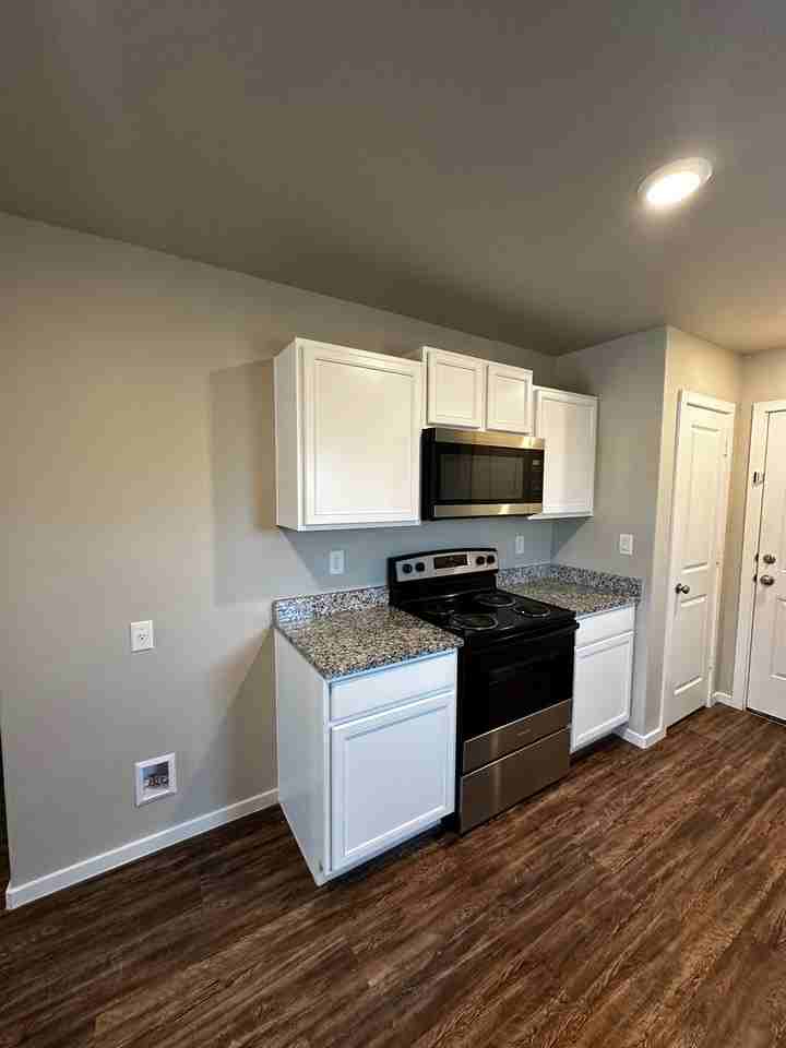 3501 Turner Ave - Photo 6 of 21