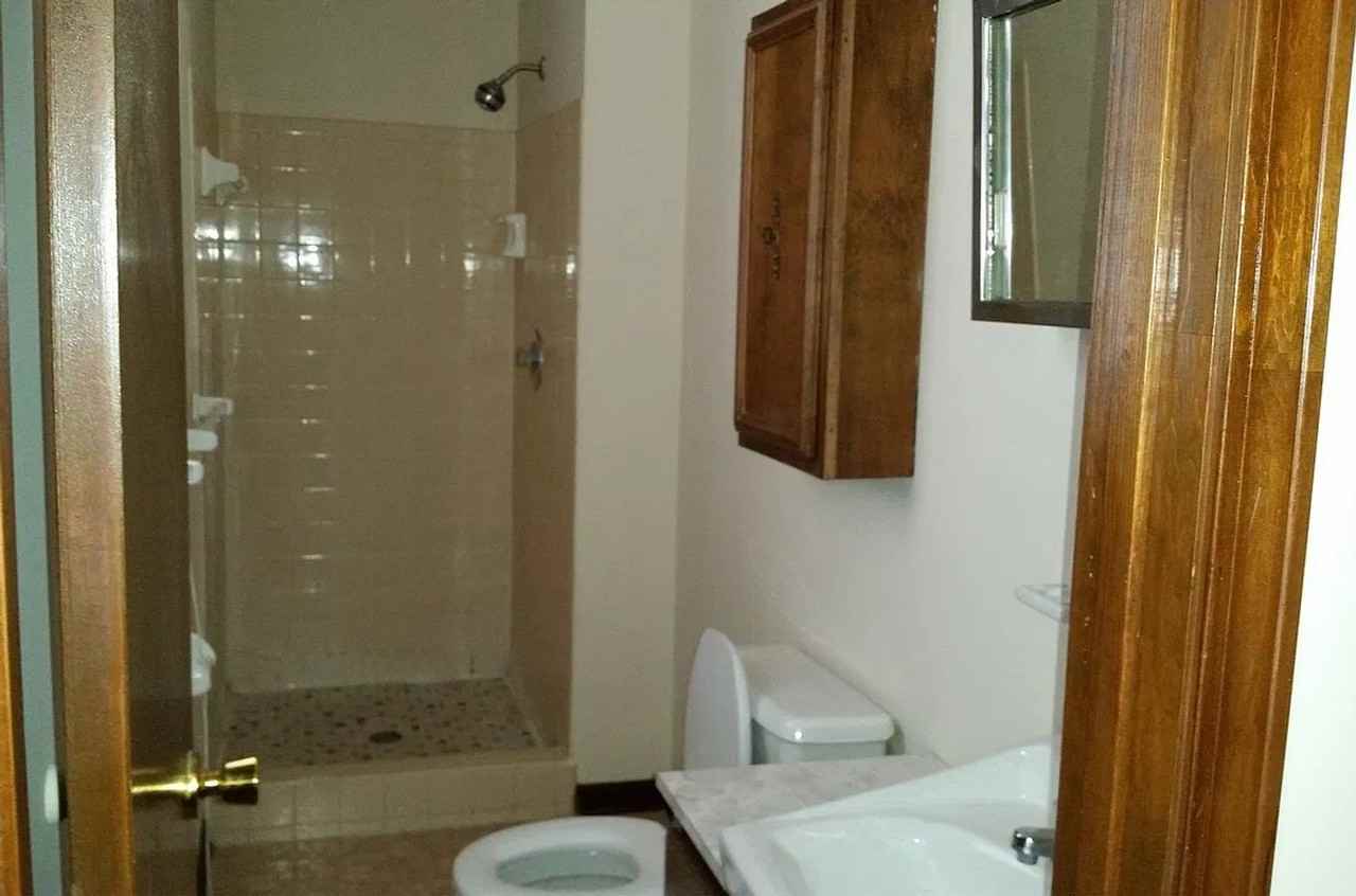 104 Meadowlake Dr - Photo 6 of 7
