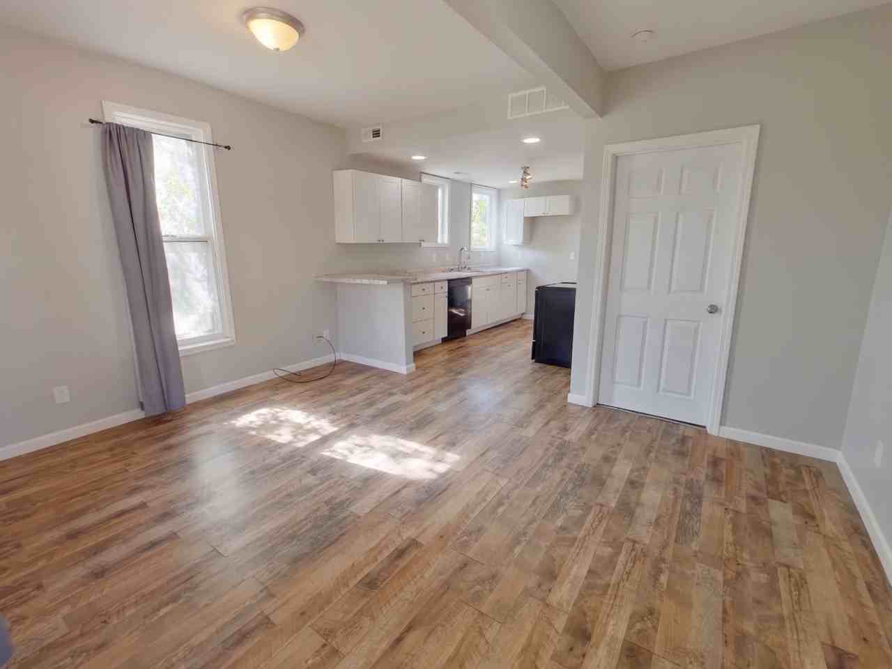 317 S Dodge Ave - Photo 3 of 13