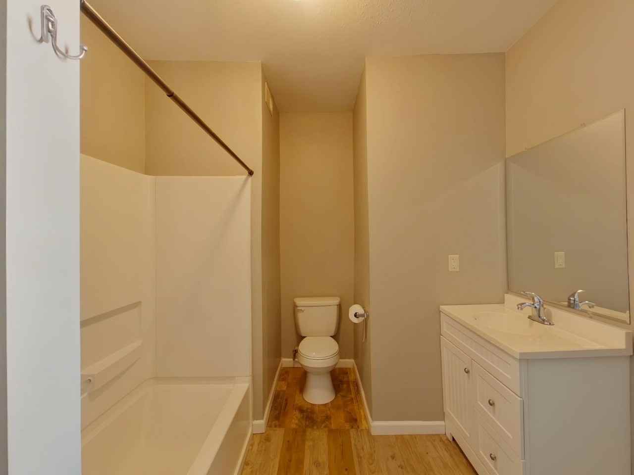 317 S Dodge Ave - Photo 6 of 13