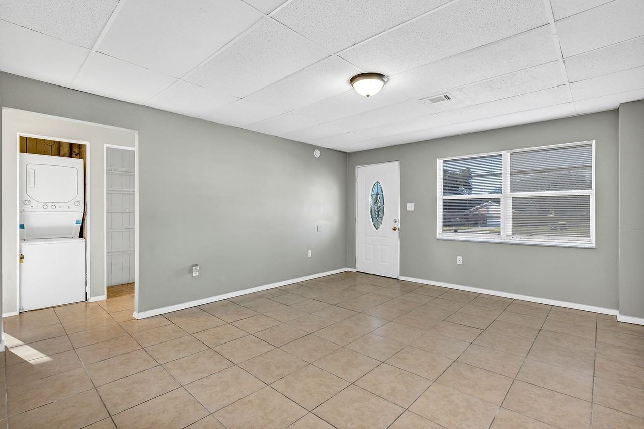 15 Palm Ct - Photo 6 of 34