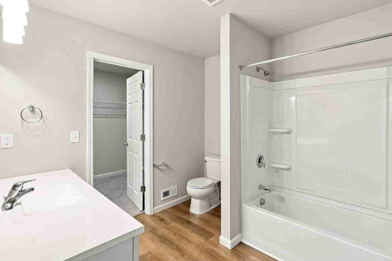 7524 Lovers Ln - Photo 4 of 17