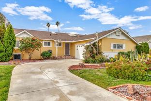 3282 Lindenoaks Dr - Photo 1 of 1