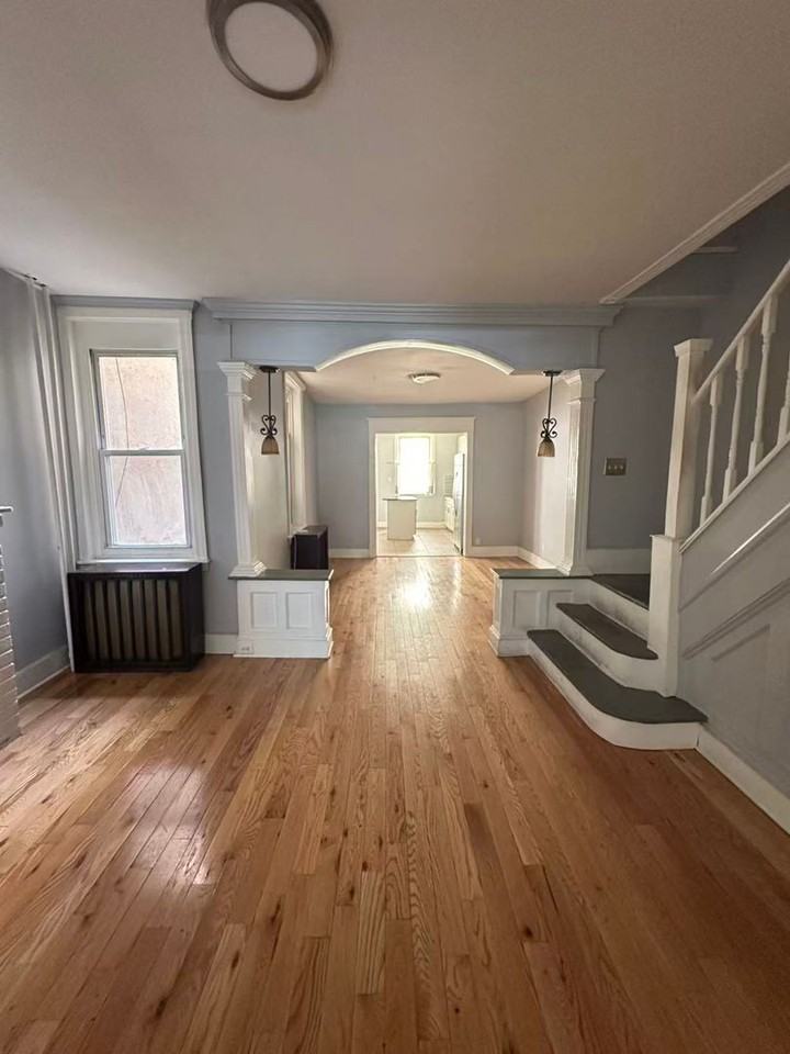 1717 S 7th St - Photo 4 of 9