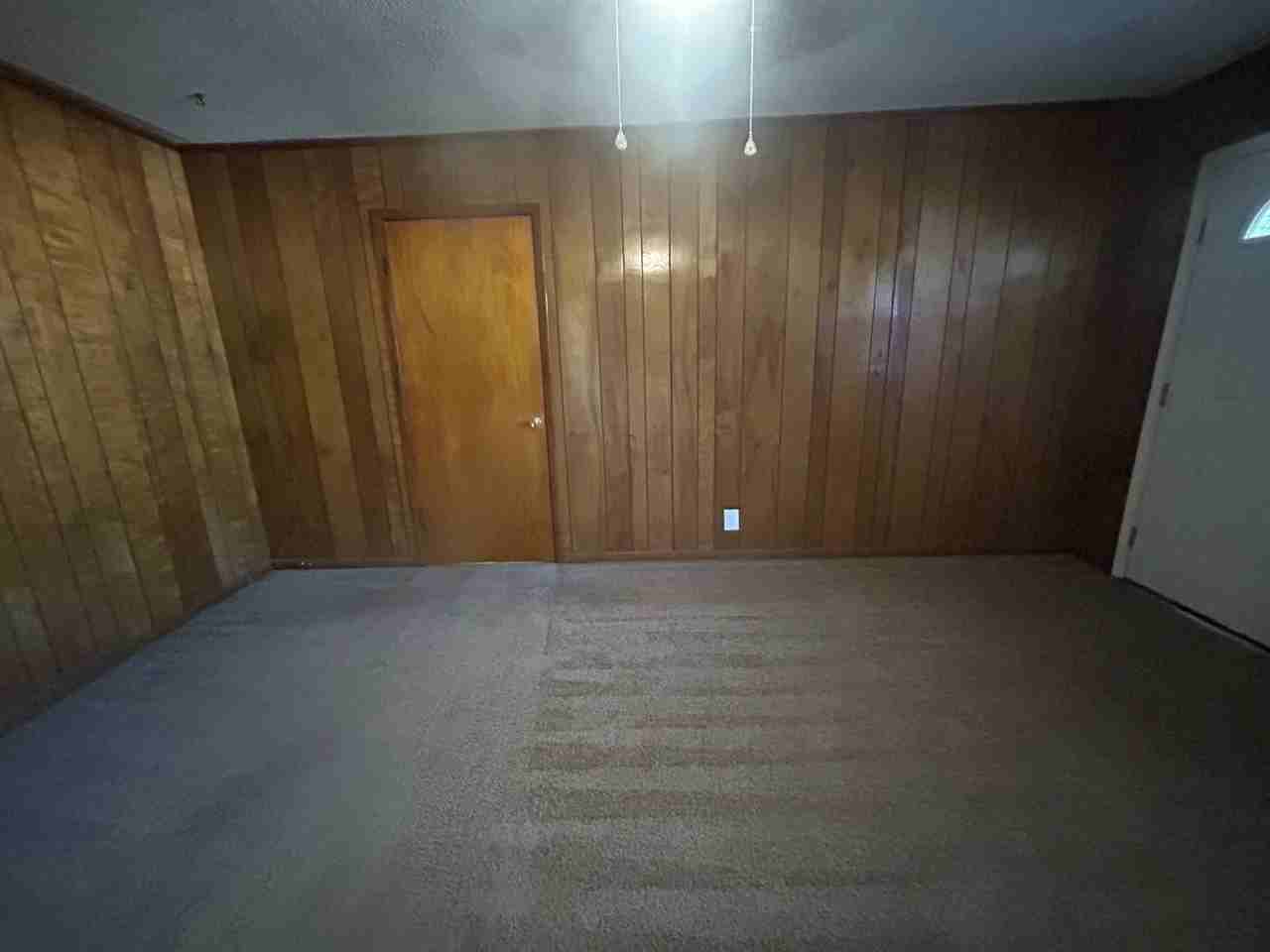1207 Hancock St Apt B - Photo 4 of 15