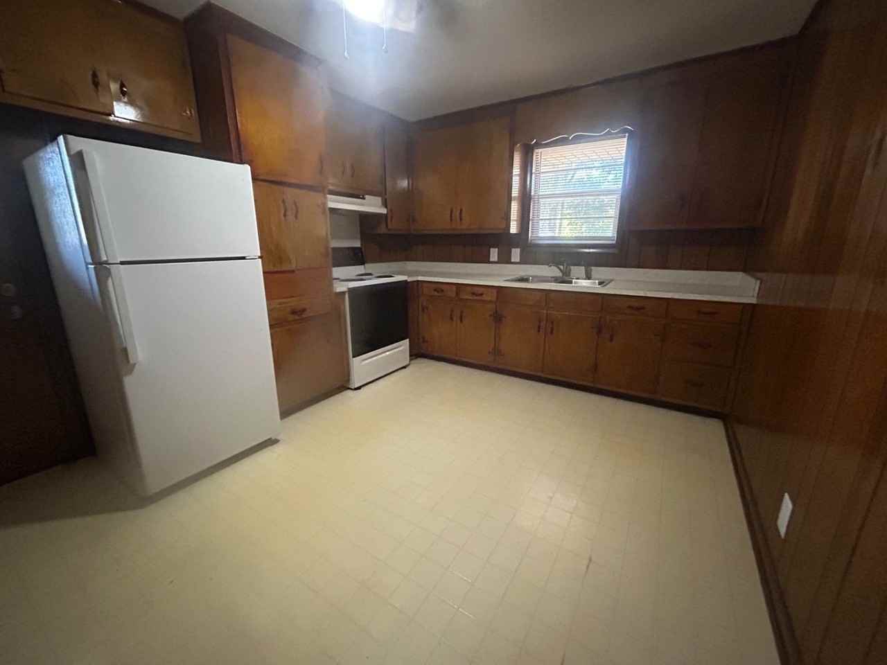 1207 Hancock St Apt B - Photo 5 of 15