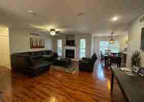 featured image of 4440 Periwinkle Dr