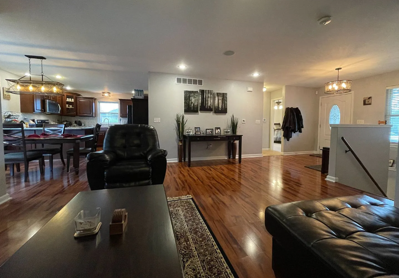 4440 Periwinkle Dr - Photo 4 of 19