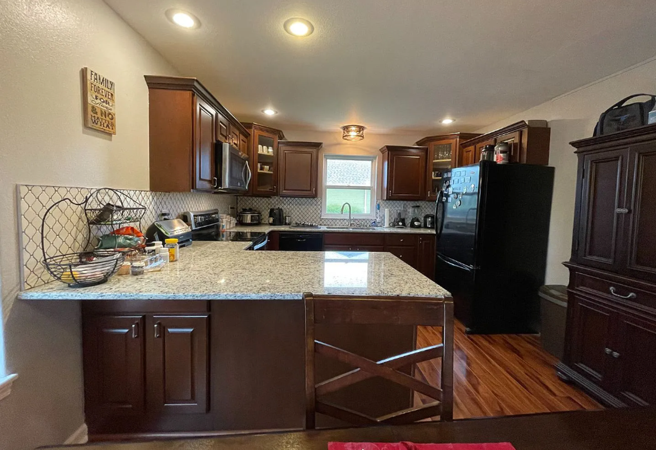 4440 Periwinkle Dr - Photo 7 of 19