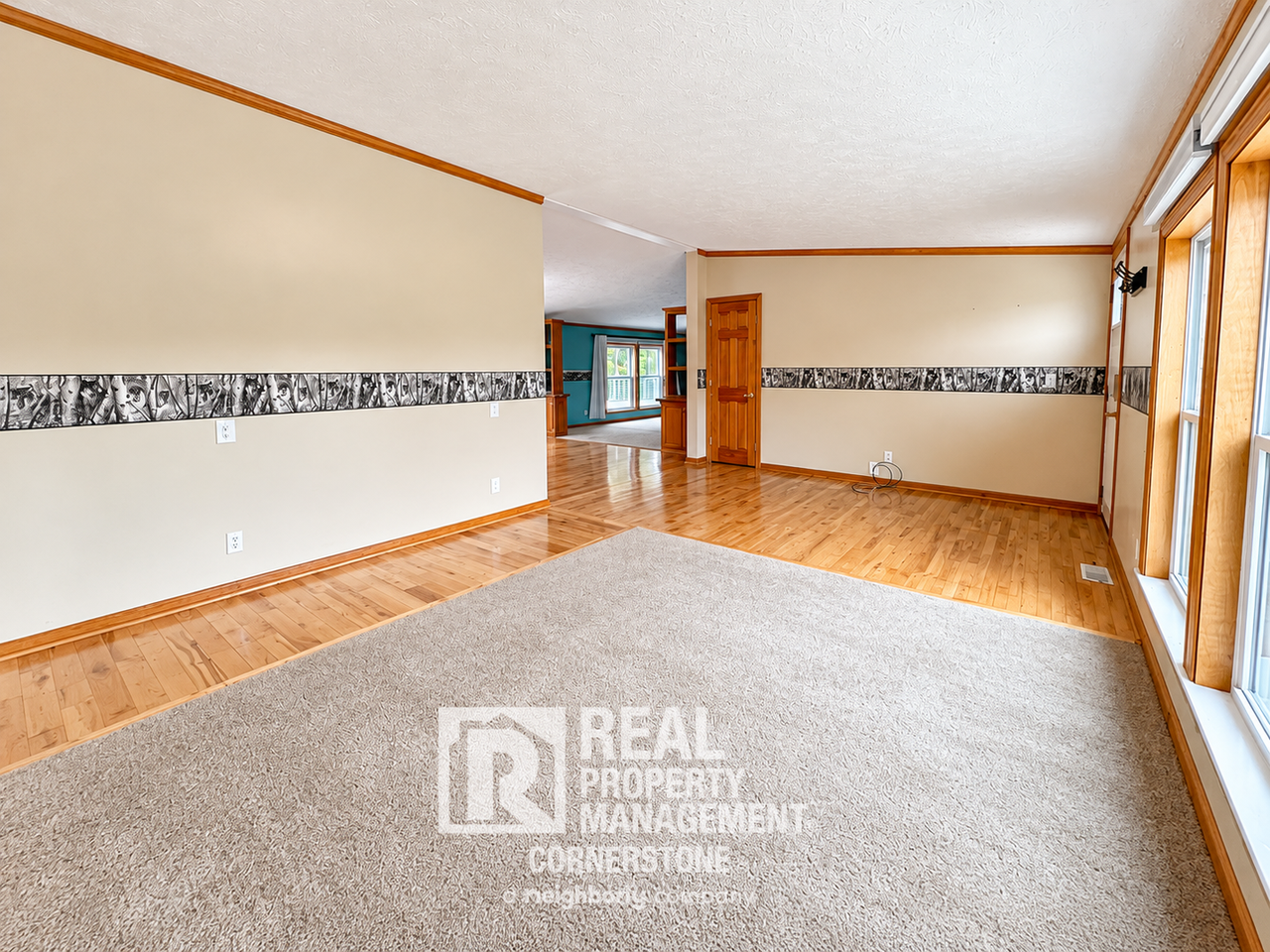 579 110th Ave - Photo 6 of 40