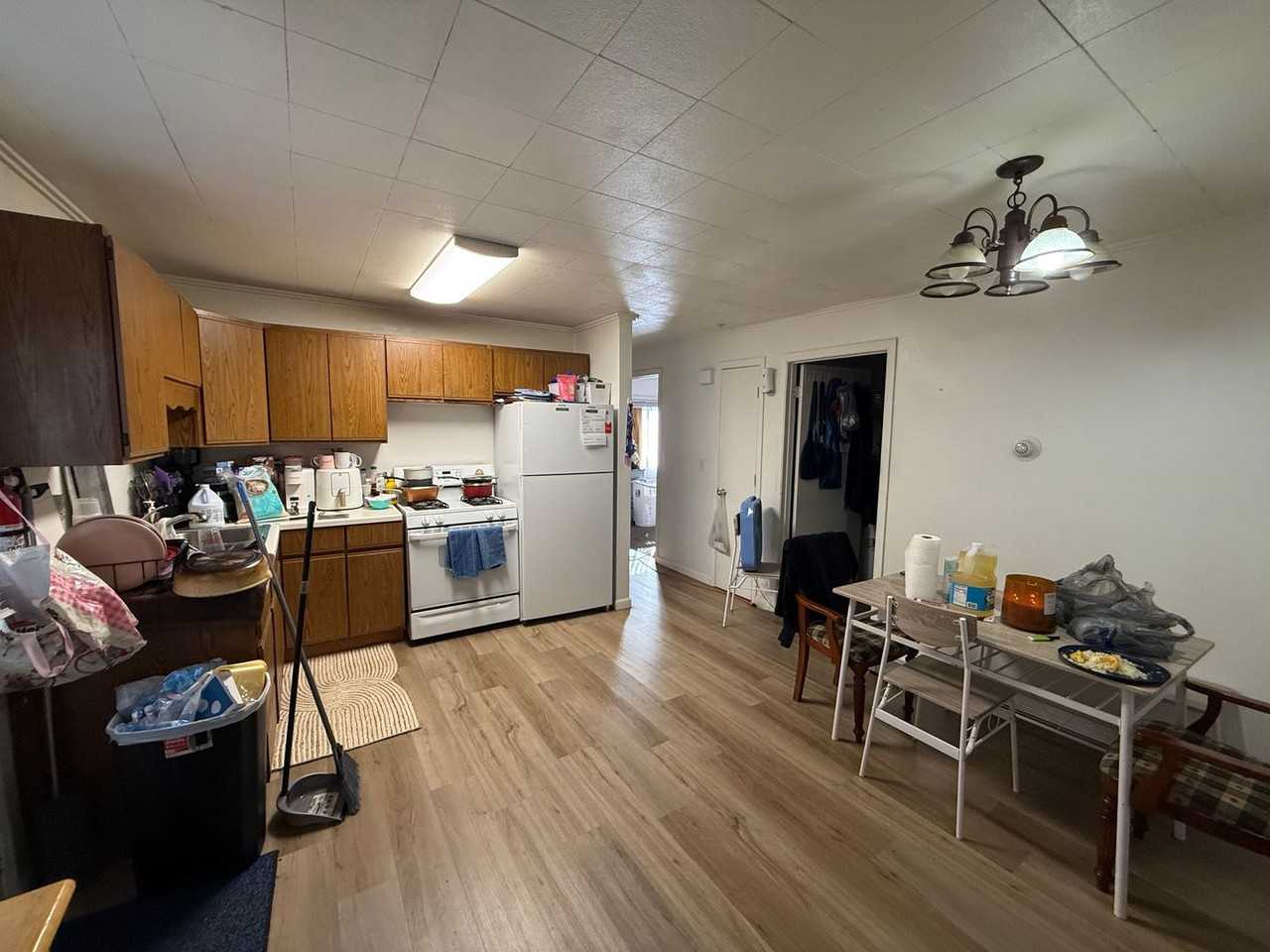 817-825 King St - Photo 4 of 28
