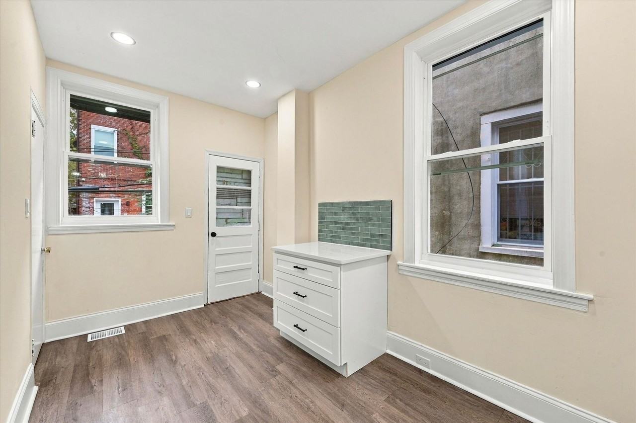 5050 Irving St - Photo 6 of 15
