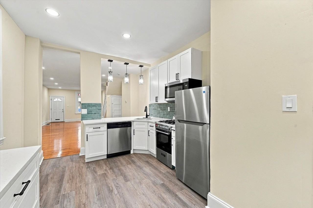 5050 Irving St - Photo 7 of 15