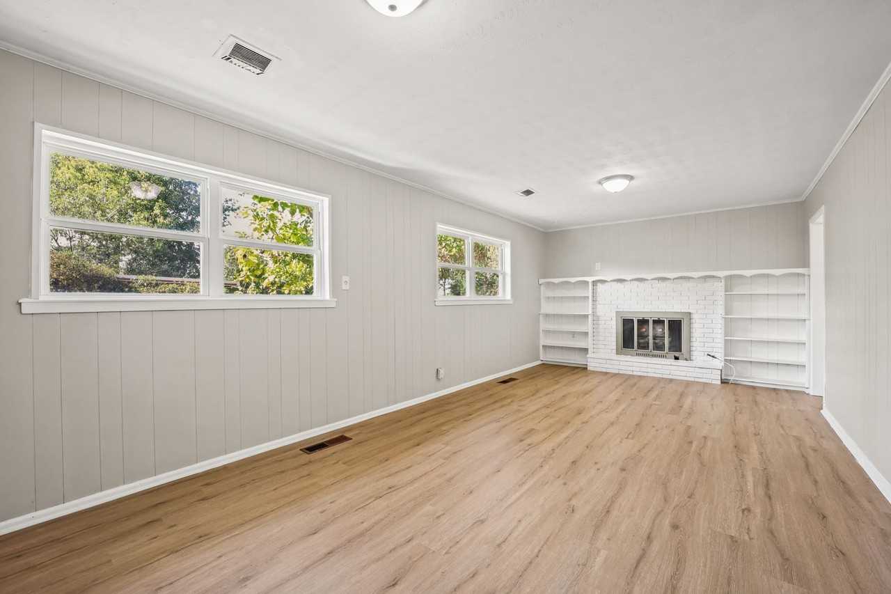 905 Cavanaugh Rd - Photo 6 of 24
