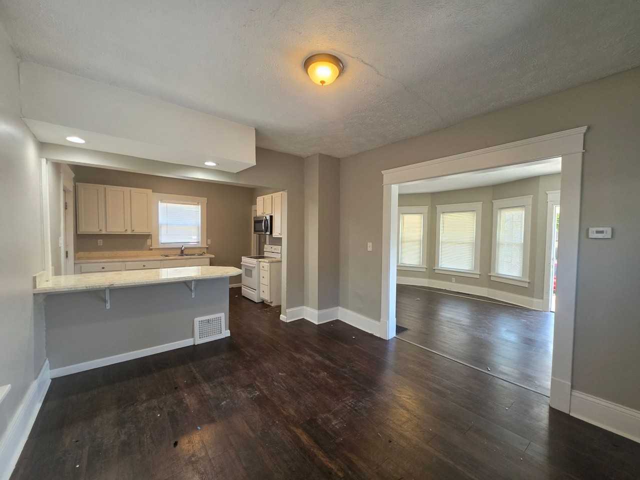 2317 11th St Sw - Photo 4 of 13