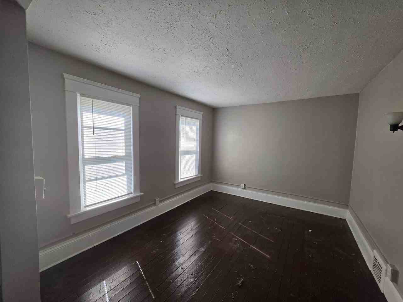 2317 11th St Sw - Photo 7 of 13