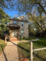 featured image of 1121 N Rockton Ave