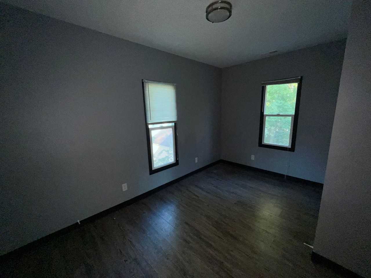 1121 N Rockton Ave - Photo 7 of 12