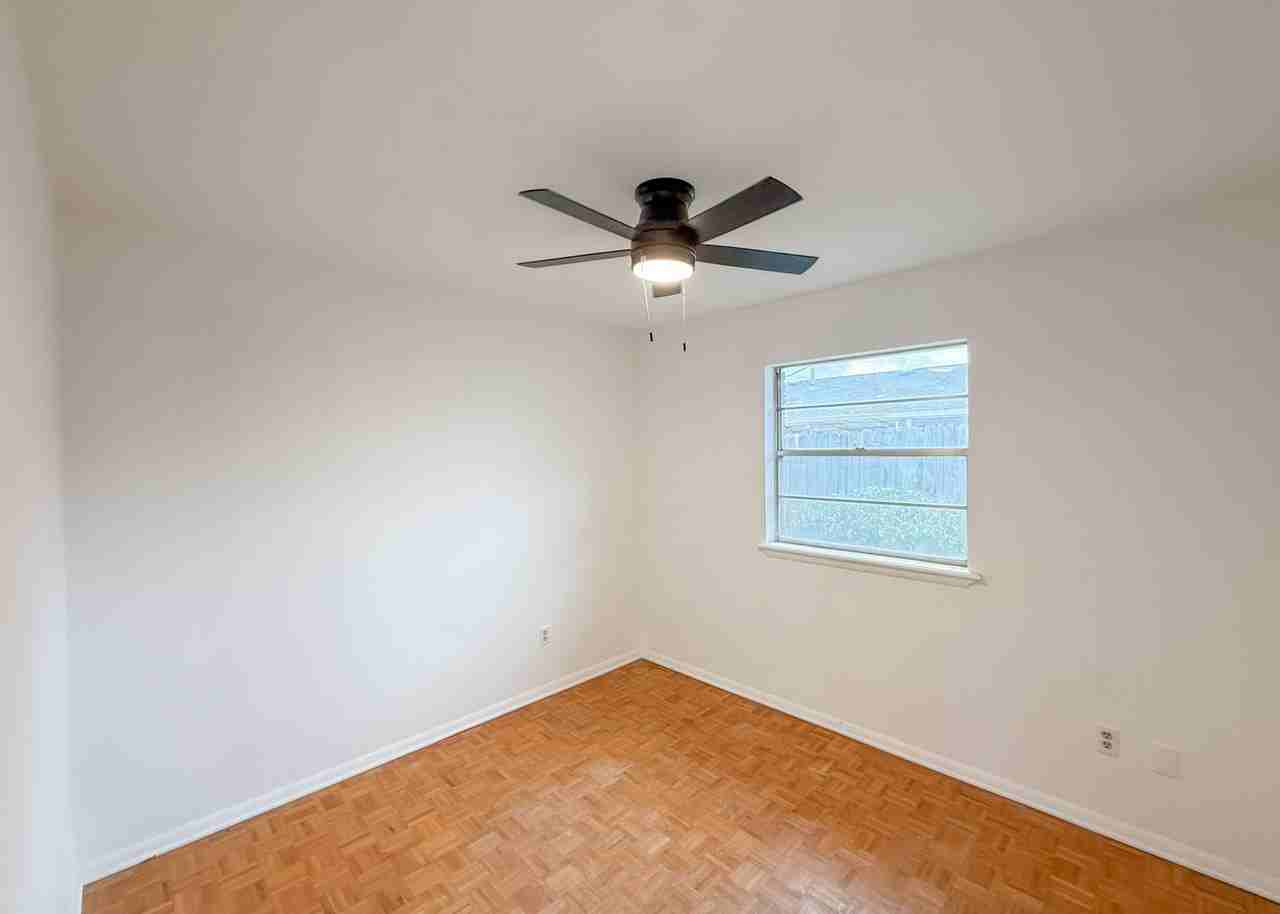 2012 Michael Dr - Photo 6 of 21