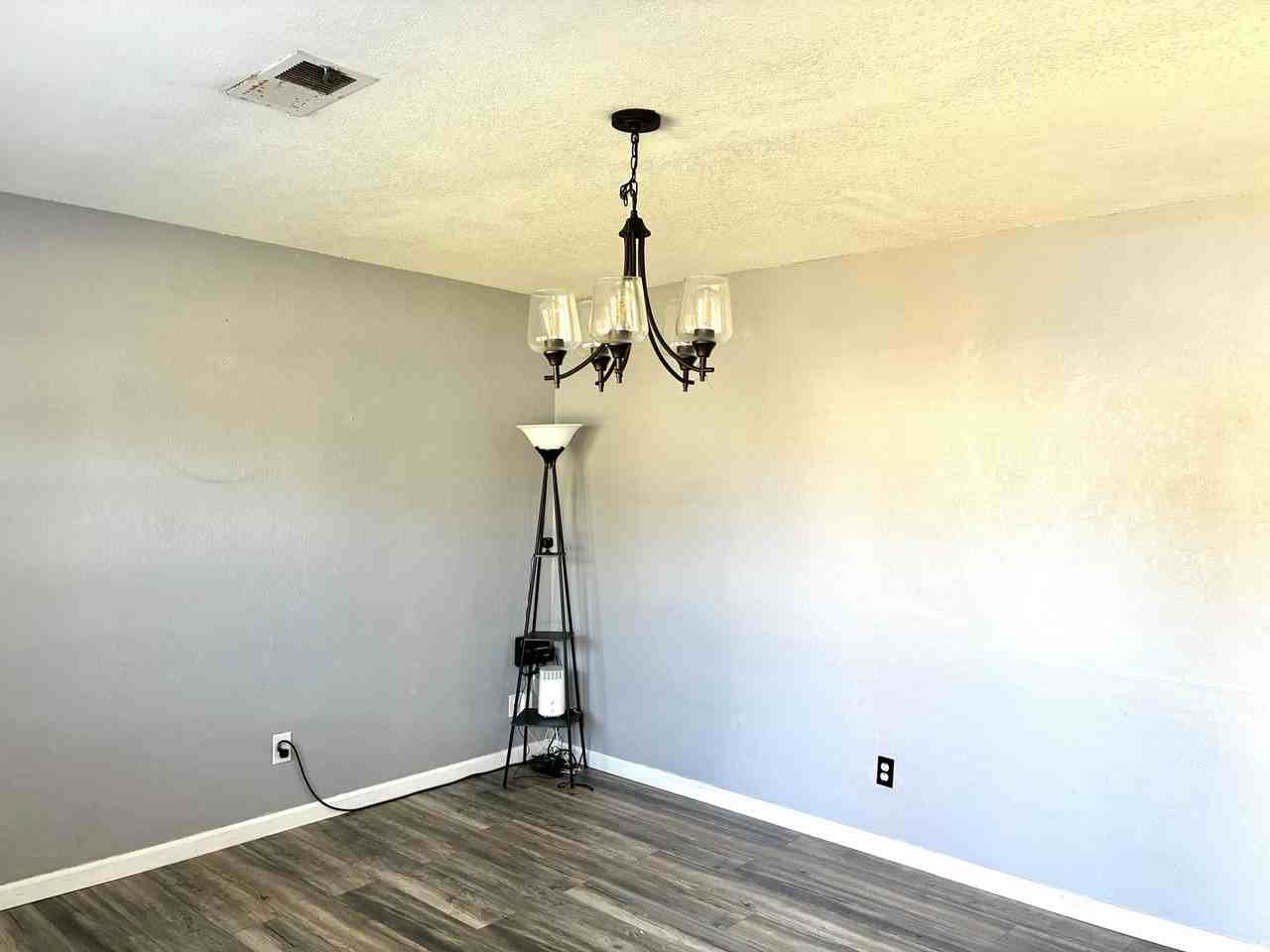 4725 Lonewillow Ln - Photo 2 of 27