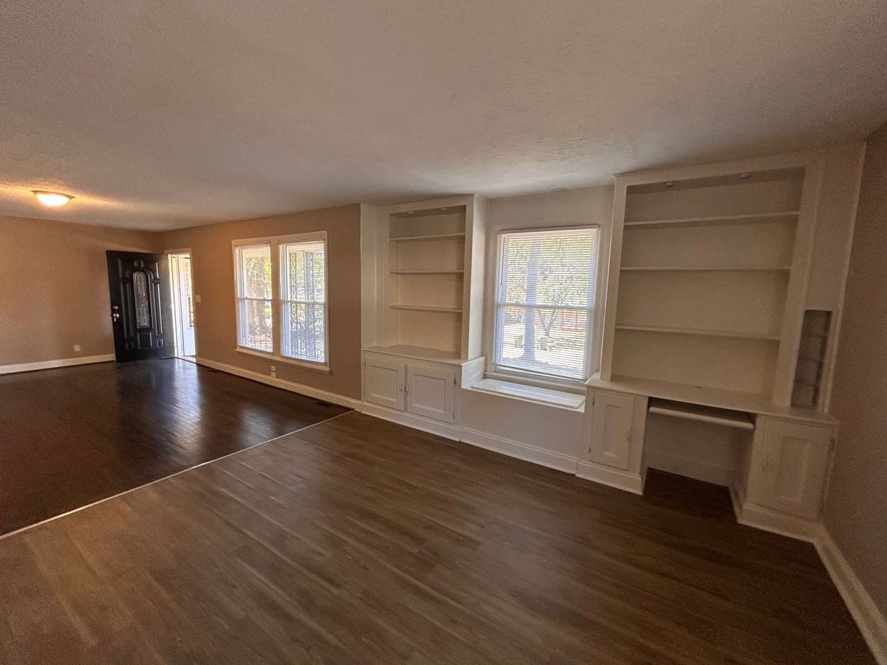 3802 Lakeview Dr Nw - Photo 2 of 14