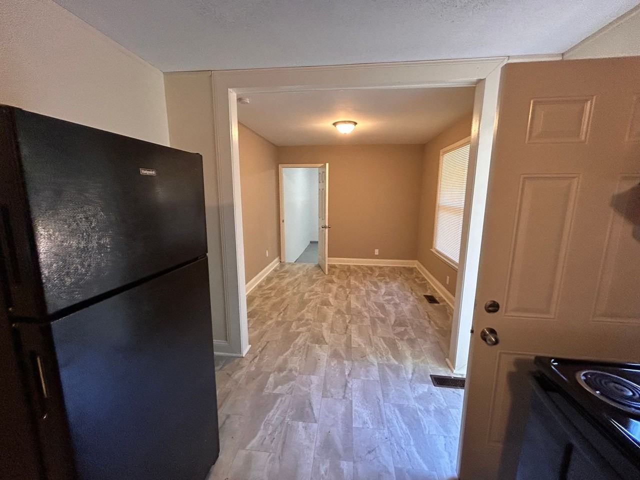 3802 Lakeview Dr Nw - Photo 5 of 14
