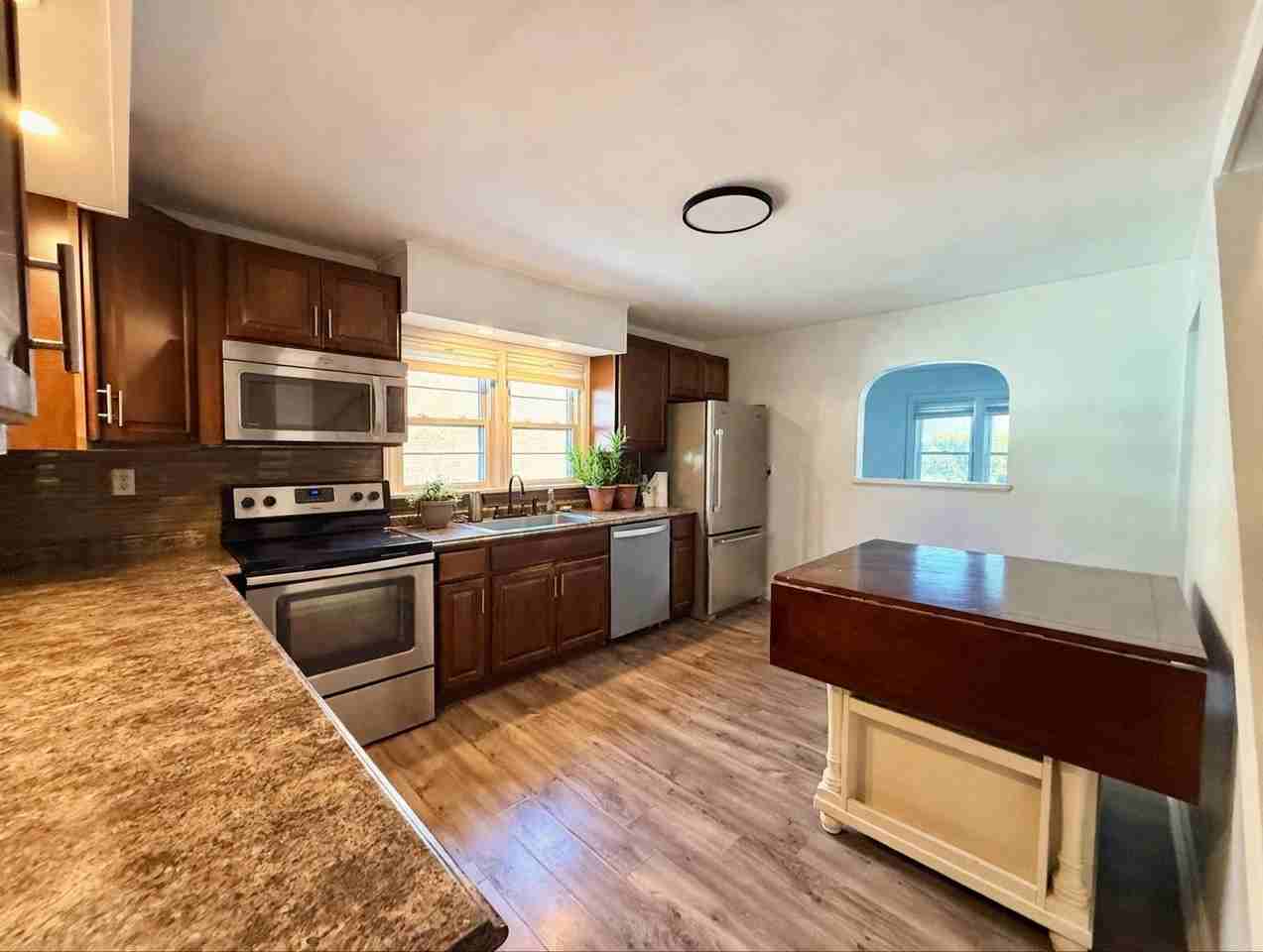 761 Lincoln Park Pl - Photo 4 of 33