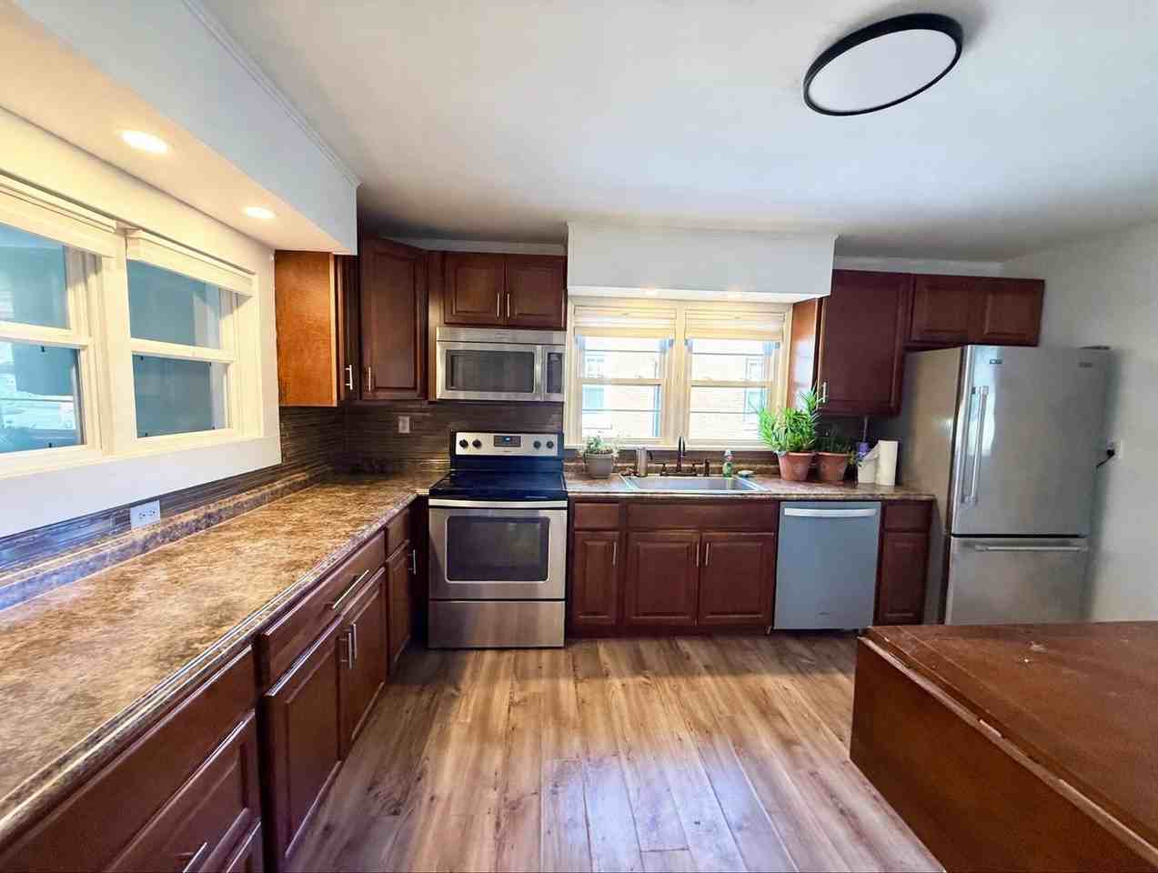 761 Lincoln Park Pl - Photo 5 of 33