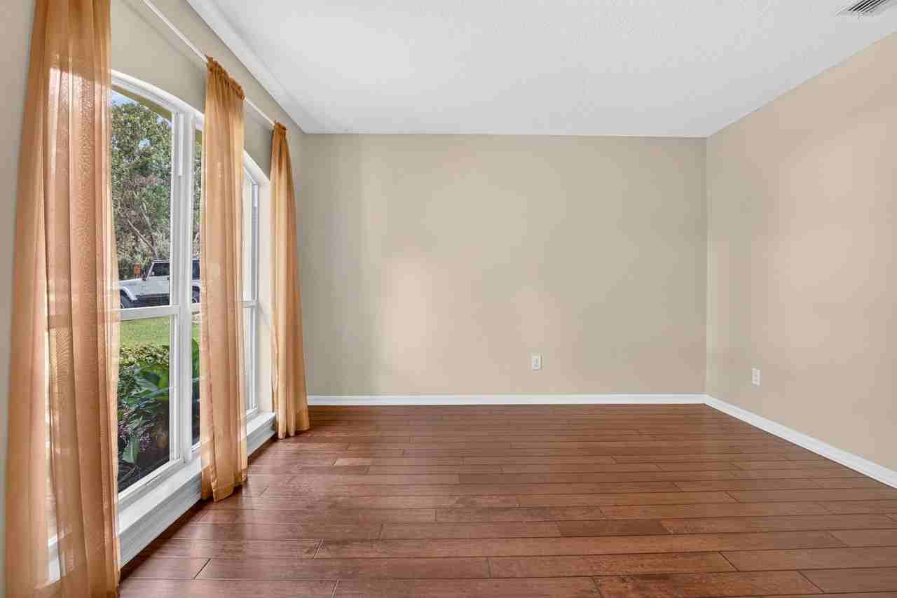 4928 Lazy Oaks Way - Photo 6 of 50