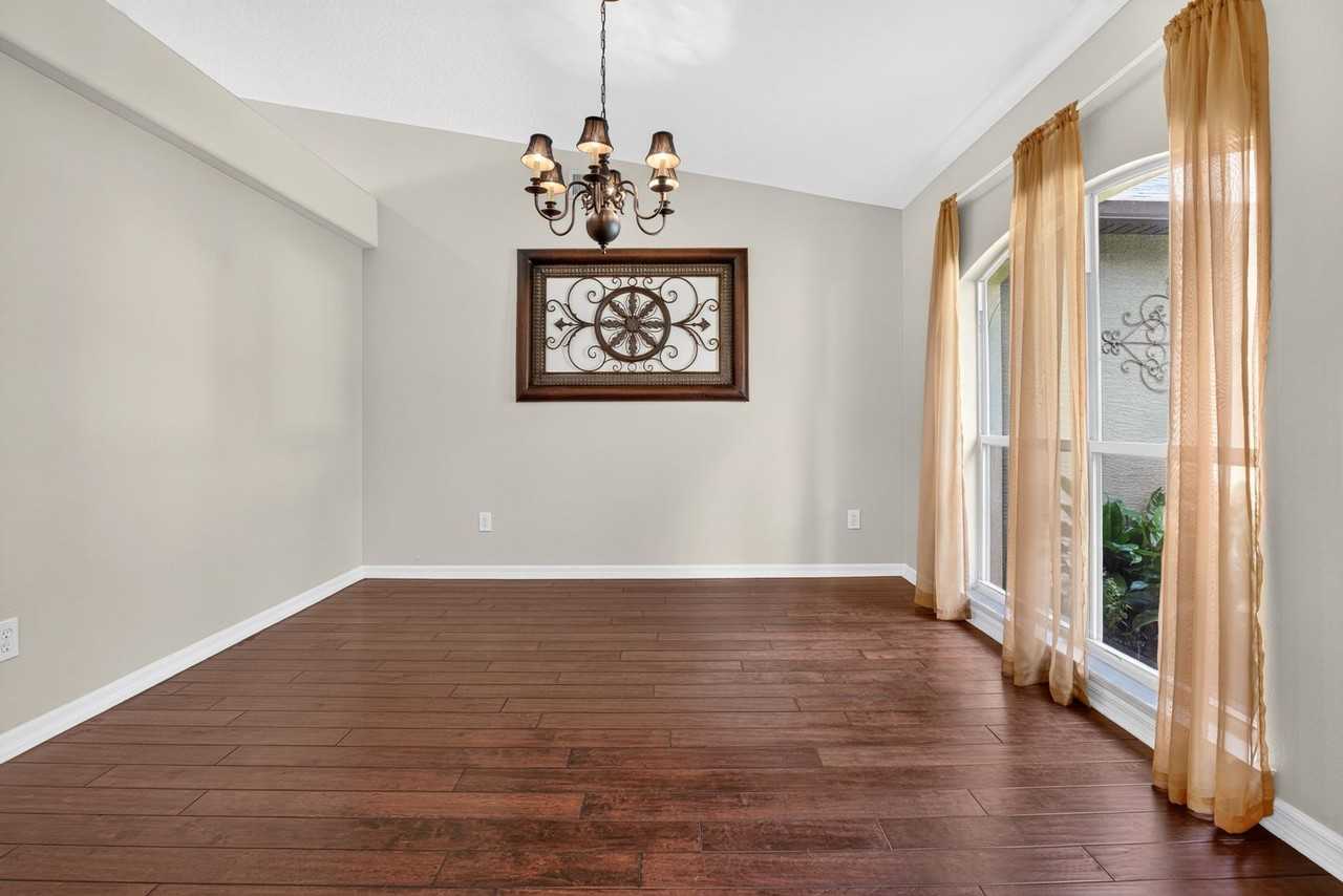 4928 Lazy Oaks Way - Photo 7 of 50