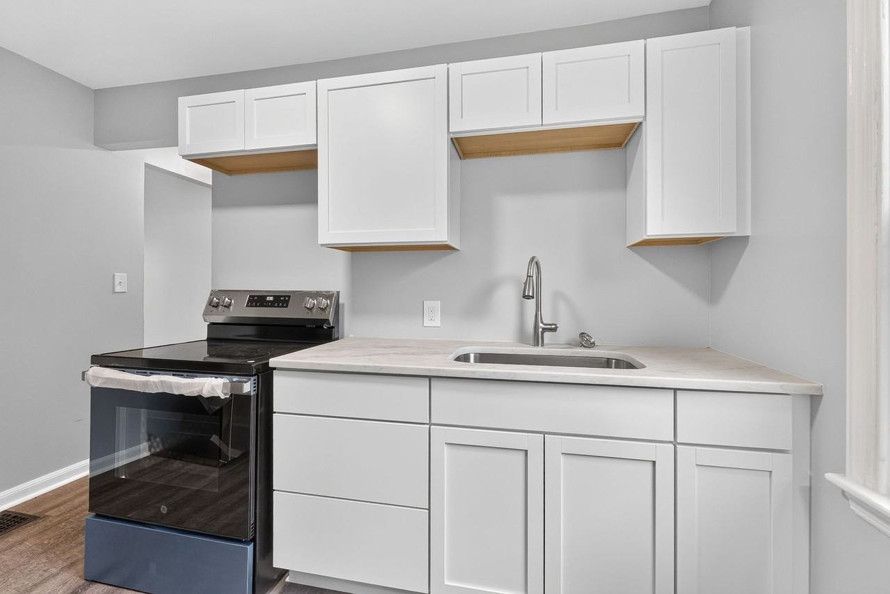 734 Arlington Ave - Photo 6 of 20