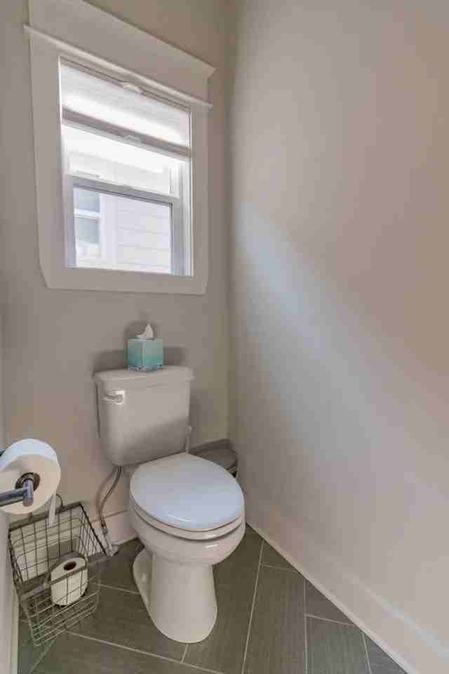 408B Scott Ave - Photo 6 of 42