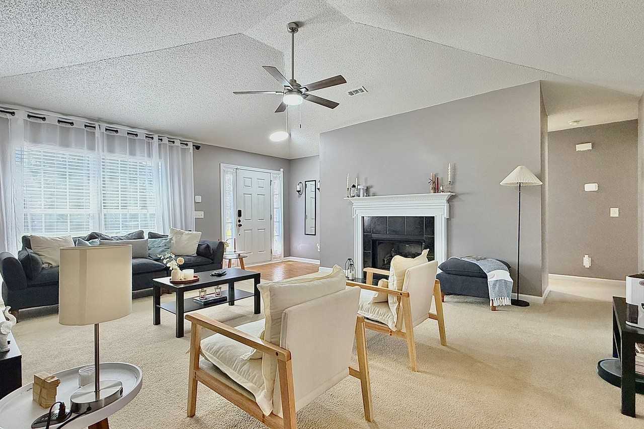 193 River Bend Dr - Photo 3 of 36