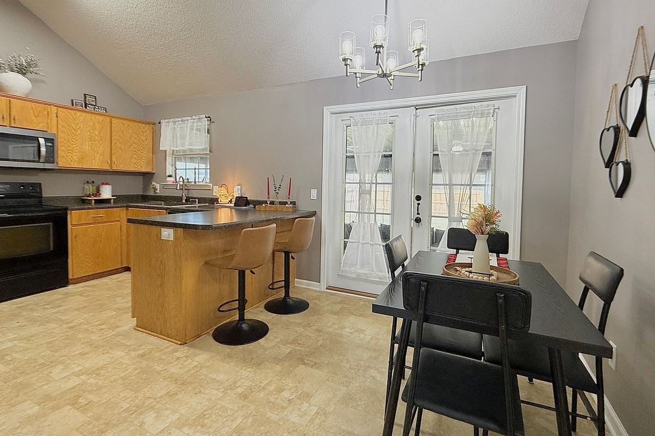193 River Bend Dr - Photo 5 of 36