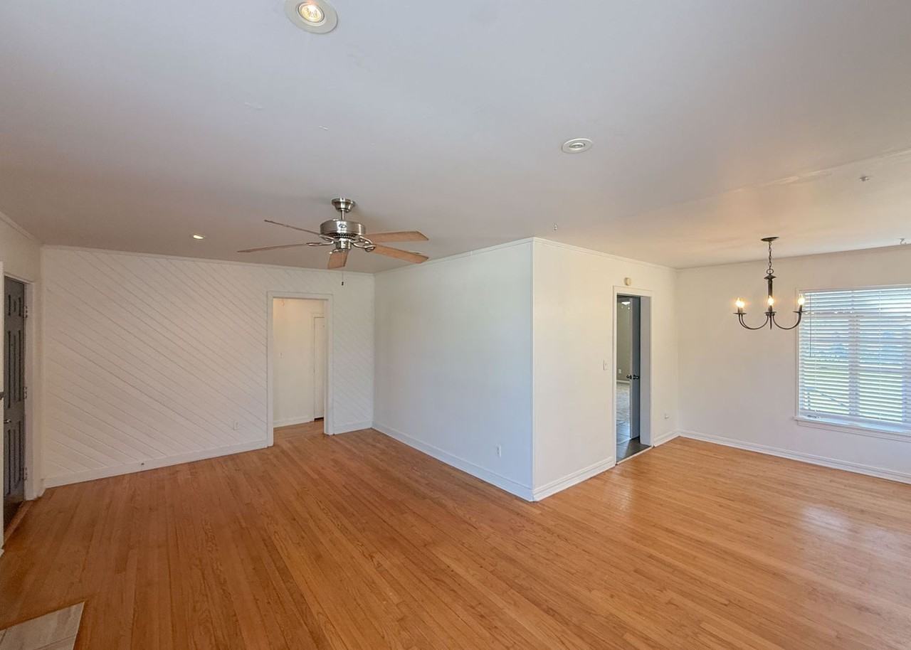 1228 Nw 49th St - Photo 2 of 14