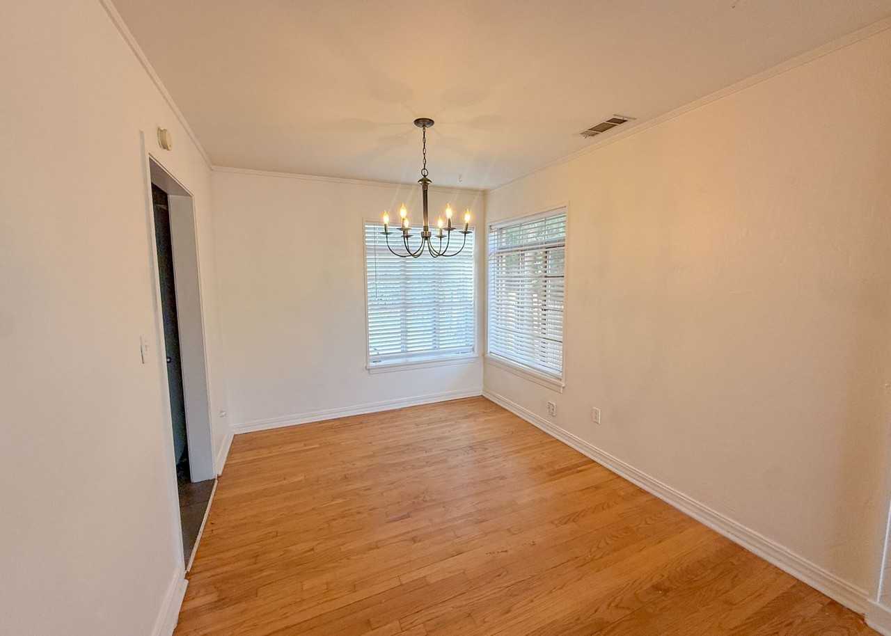 1228 Nw 49th St - Photo 3 of 14