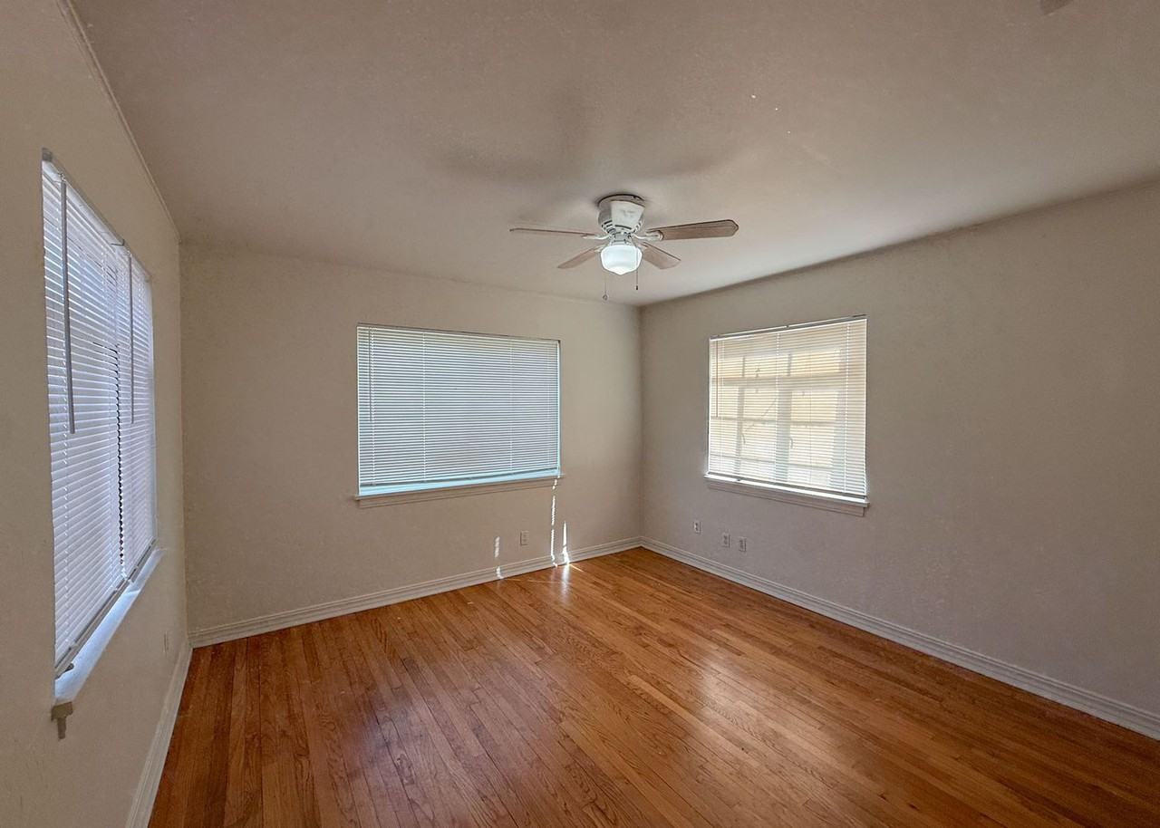 1228 Nw 49th St - Photo 6 of 14